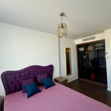 Grand Sapphire Apartment